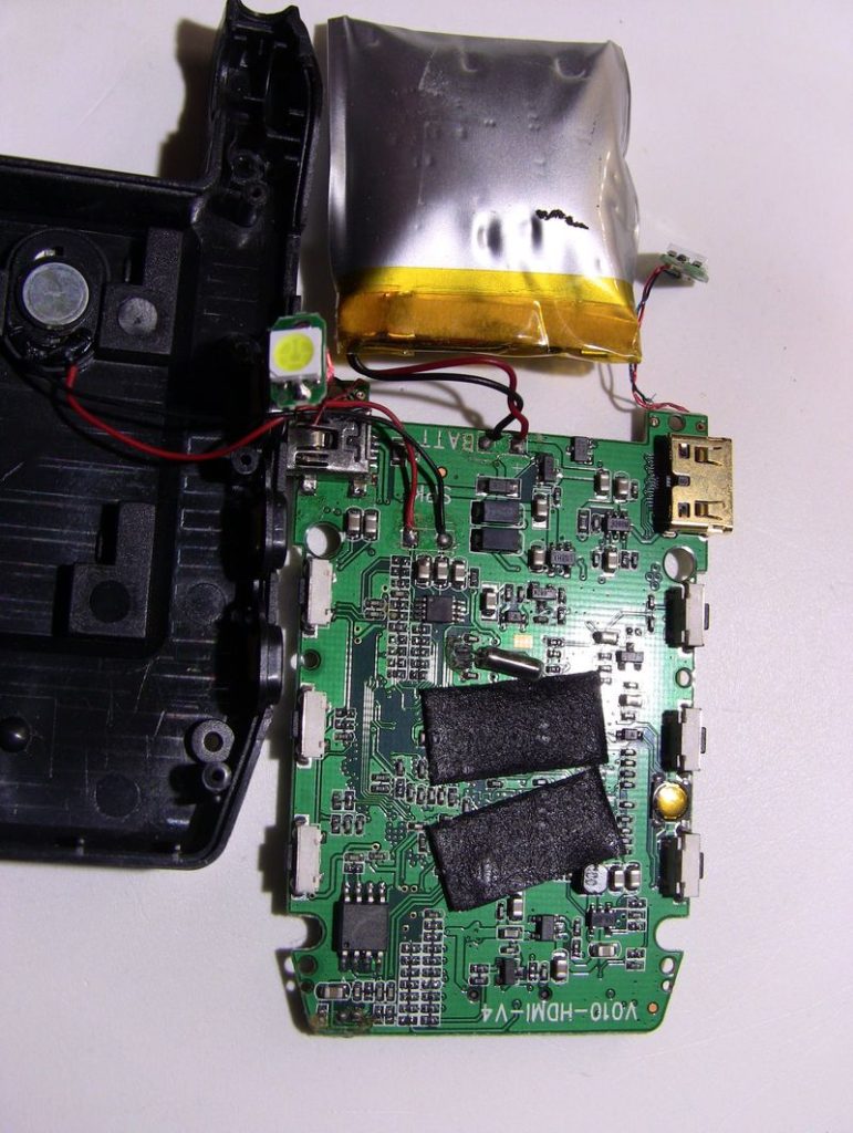 Обзор и небольшой ремонт автомобильного видеорегистратора KS-is Firex (KS-095) 8